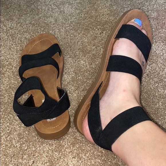 Steve Madden Strappy Sandals - Picture 2 of 5